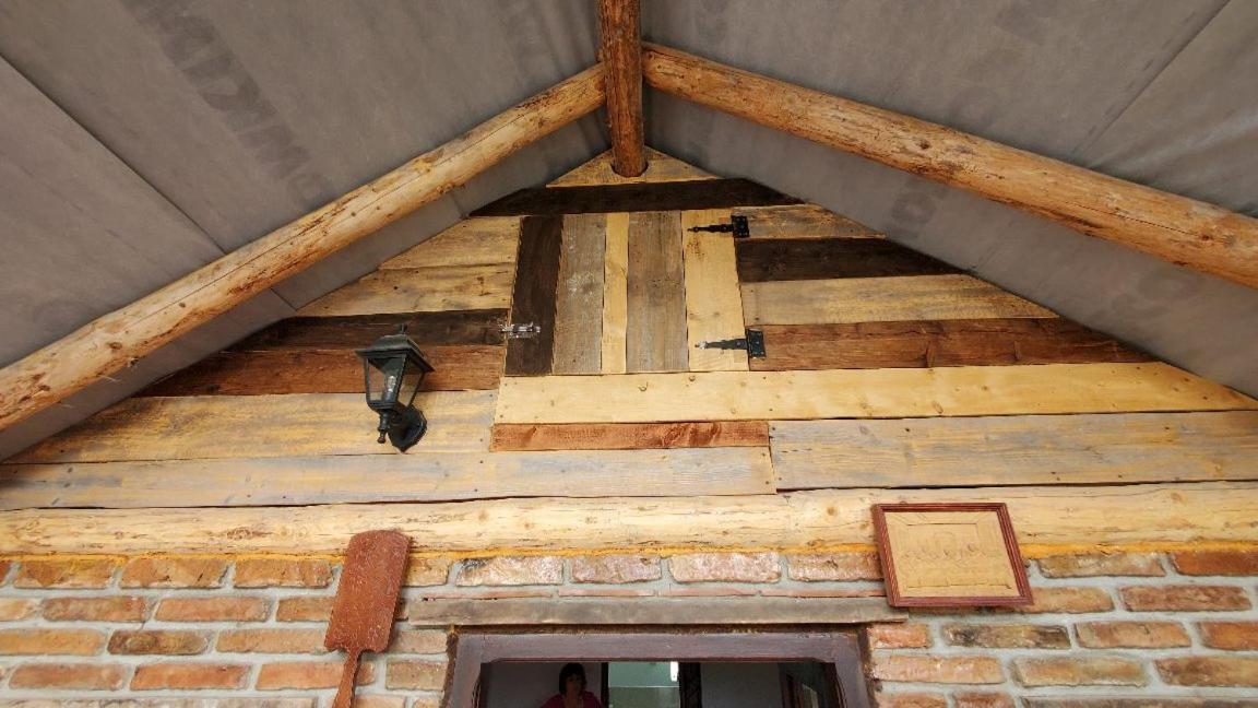 Casa Rustic Feher & Fekete Vendeghazak Sovata Ngoại thất bức ảnh