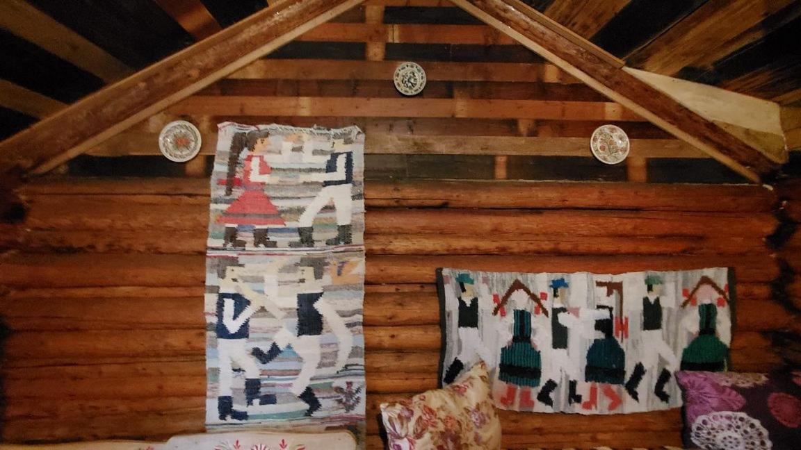 Casa Rustic Feher & Fekete Vendeghazak Sovata Ngoại thất bức ảnh
