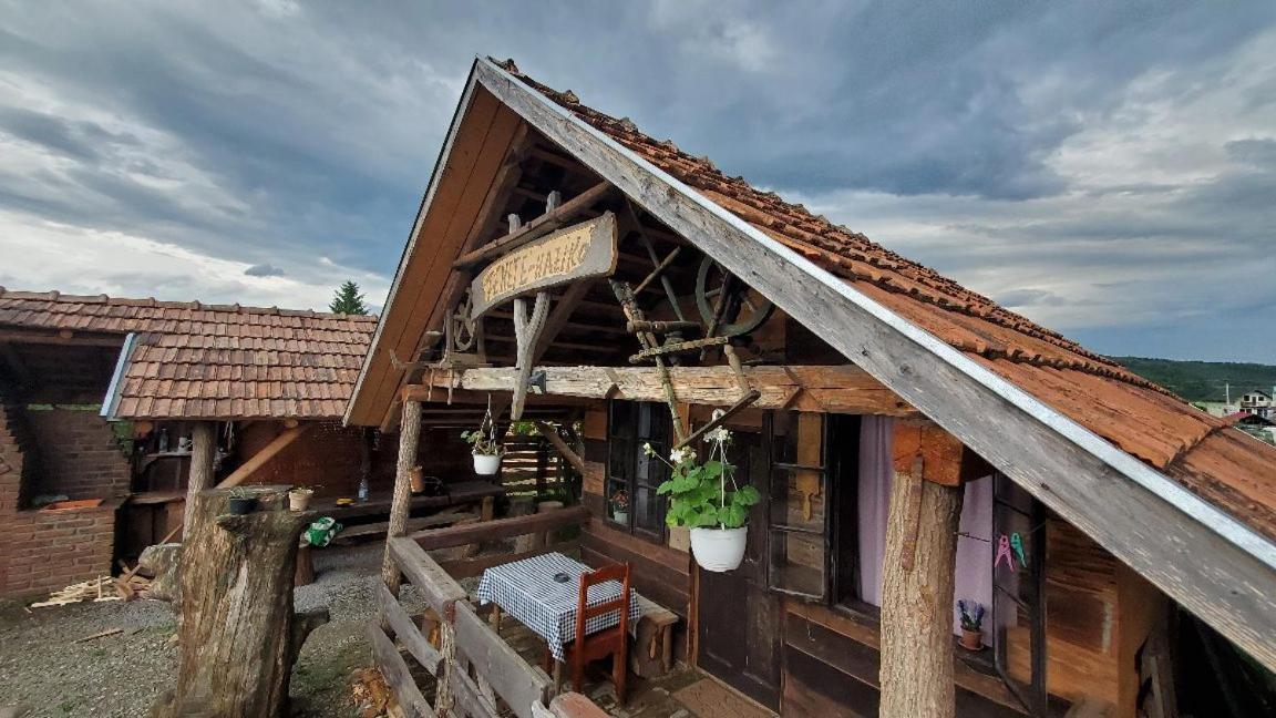 Casa Rustic Feher & Fekete Vendeghazak Sovata Ngoại thất bức ảnh