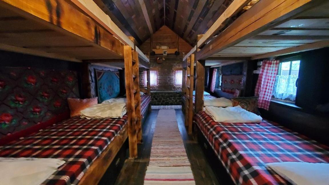 Casa Rustic Feher & Fekete Vendeghazak Sovata Ngoại thất bức ảnh