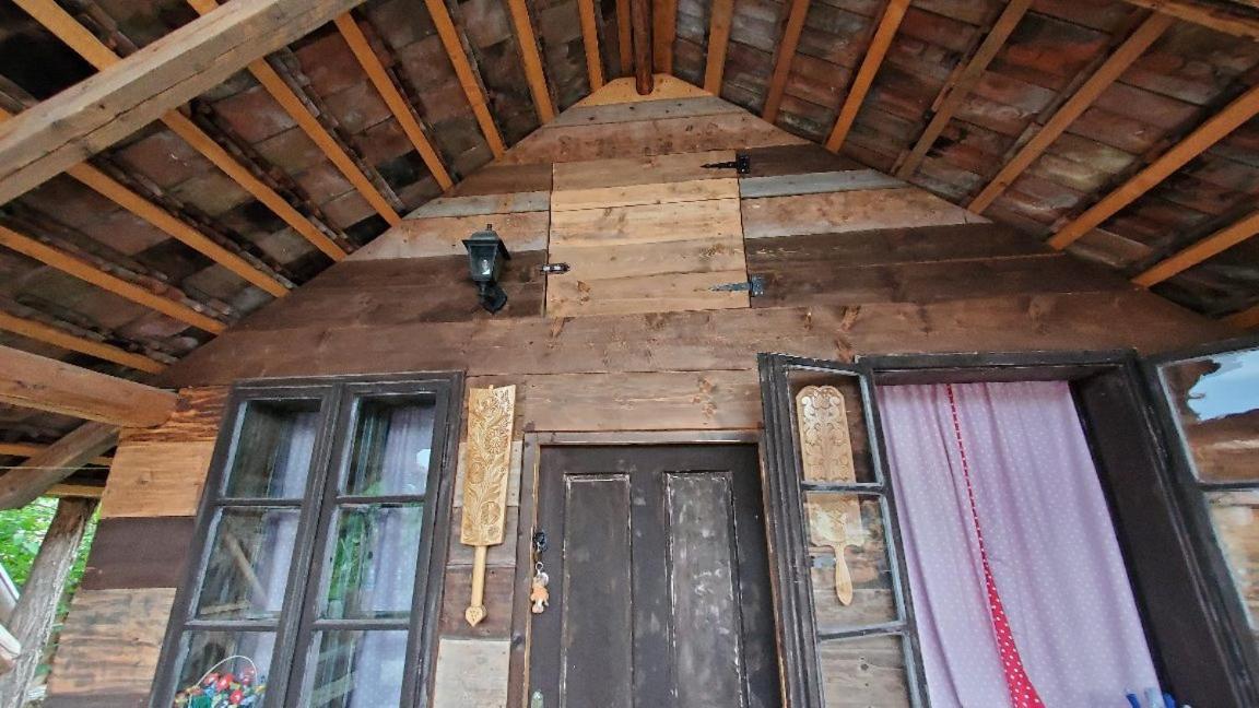 Casa Rustic Feher & Fekete Vendeghazak Sovata Ngoại thất bức ảnh