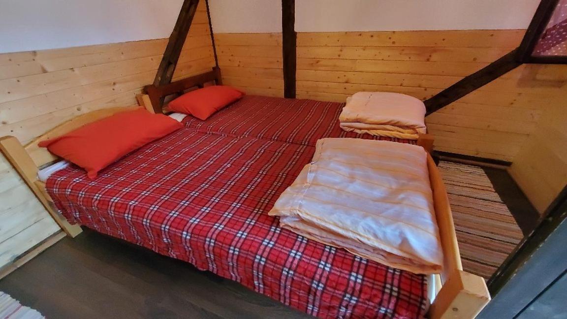 Casa Rustic Feher & Fekete Vendeghazak Sovata Ngoại thất bức ảnh