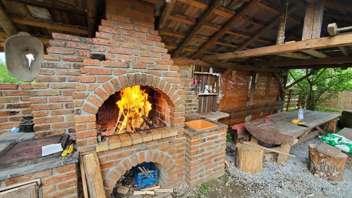 Casa Rustic Feher & Fekete Vendeghazak Sovata Ngoại thất bức ảnh
