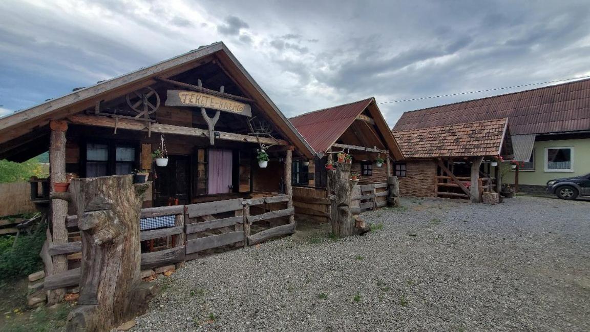 Casa Rustic Feher & Fekete Vendeghazak Sovata Ngoại thất bức ảnh