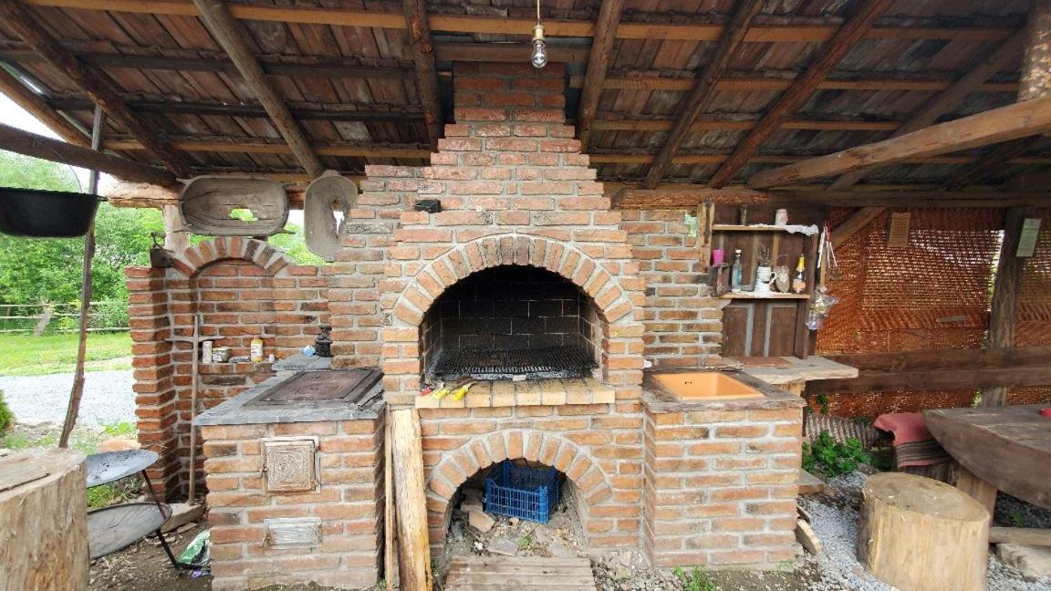 Casa Rustic Feher & Fekete Vendeghazak Sovata Ngoại thất bức ảnh