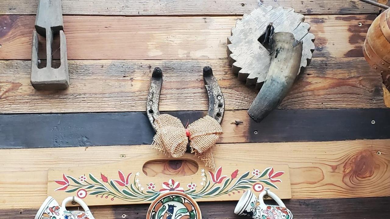 Casa Rustic Feher & Fekete Vendeghazak Sovata Ngoại thất bức ảnh