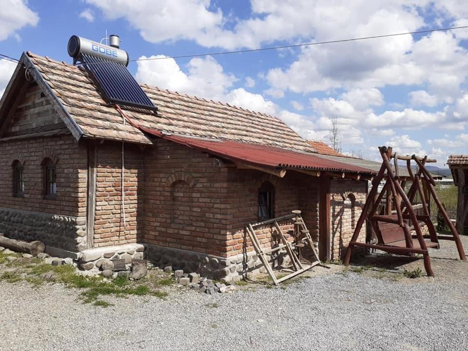 Casa Rustic Feher & Fekete Vendeghazak Sovata Ngoại thất bức ảnh