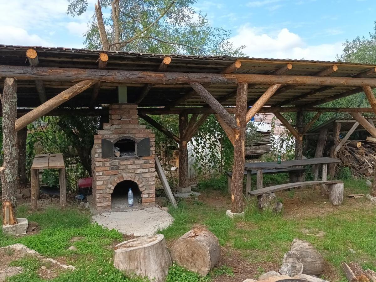 Casa Rustic Feher & Fekete Vendeghazak Sovata Ngoại thất bức ảnh