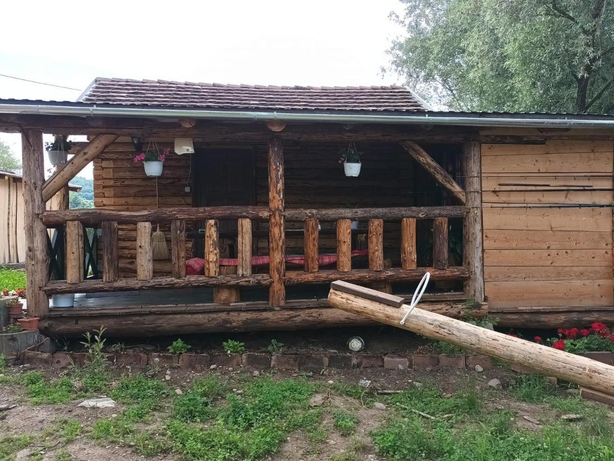 Casa Rustic Feher & Fekete Vendeghazak Sovata Ngoại thất bức ảnh